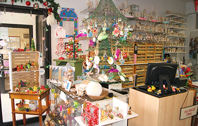 Yarn and Needlecraft／Strictly Christmas